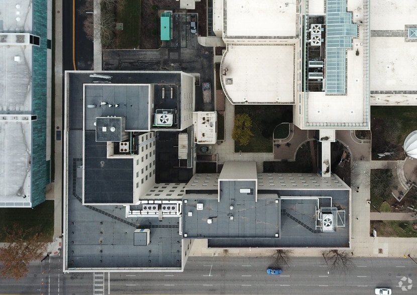 518 E Broad St, Columbus, OH for sale - Aerial - Image 2 of 16