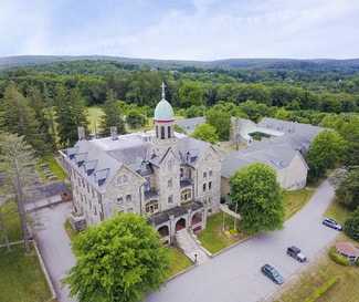 Plus de détails pour 135 Kirtland St, Deep River, CT - Spécialité à vendre