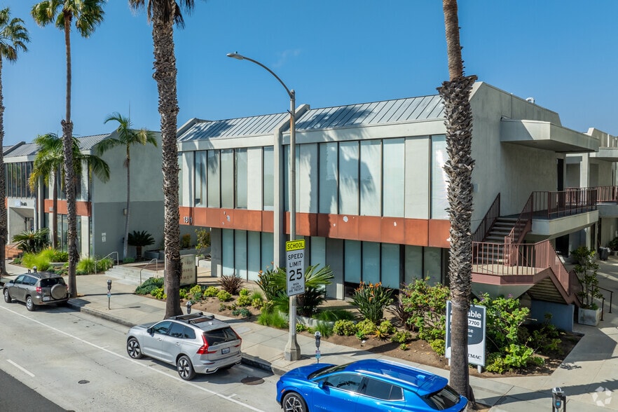 1801-1831 Wilshire Blvd, Santa Monica, CA for lease - Building Photo - Image 2 of 4