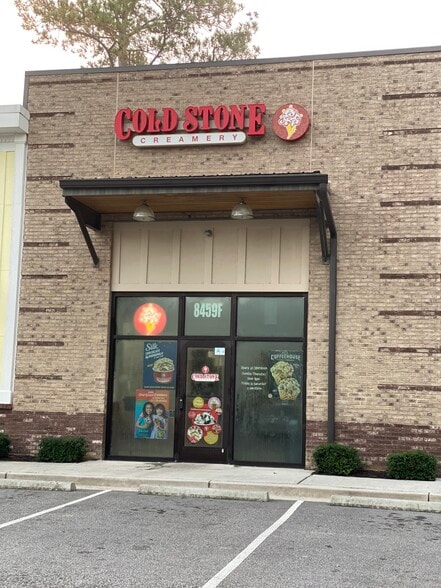 8459 Dorchester Rd, North Charleston, SC for sale - Building Photo - Image 2 of 12