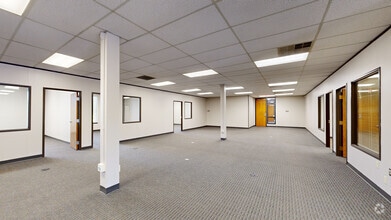 9500 SW Barbur Blvd, Portland, OR for lease Matterport 3D Scan- Image 1 of 12