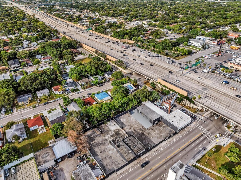 570 NW 54th St, Miami, FL à louer - Aérien - Image 1 de 43