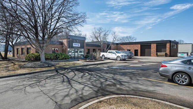 Plus de détails pour 14800 Martin Dr, Eden Prairie, MN - Flex à vendre