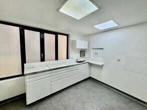 7 Rue Violet, Paris à louer Photo intérieure- Image 2 de 4