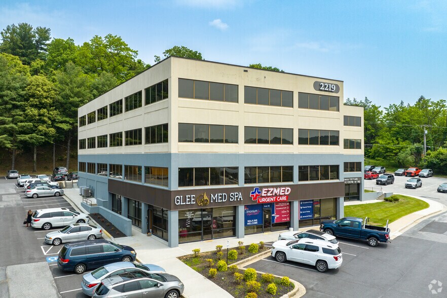 2219 York Rd, Timonium, MD à louer - Photo du bâtiment - Image 3 de 20