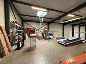 Office in Meyzieu for lease Interior Photo- Image 2 of 8