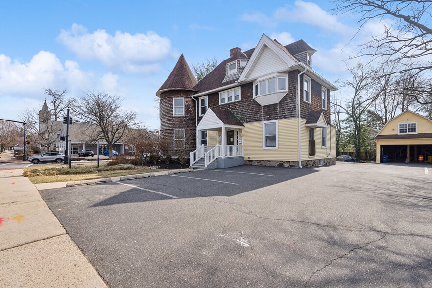 202 W Main St, Moorestown, NJ for sale - Building Photo - Image 3 of 4