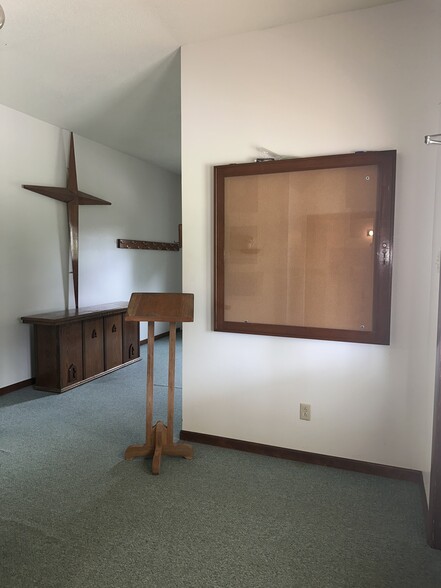 115 S Pierce St, Crestline, OH for sale - Building Photo - Image 2 of 41