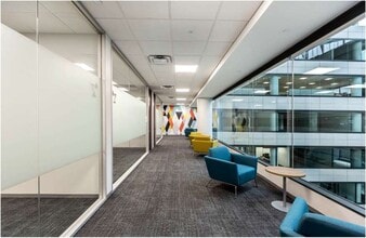 1505-1507 Lyndon B Johnson Fwy, Dallas, TX à louer Photo intérieure- Image 2 de 5