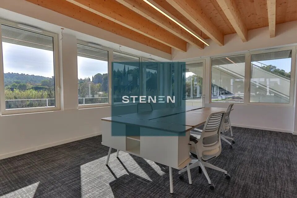 Office in Aix-en-Provence for lease Interior Photo- Image 1 of 23