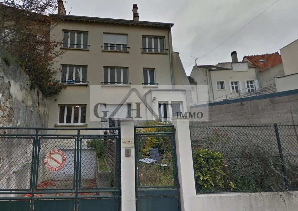 Office in Mareuil-lès-Meaux for lease Building Photo- Image 1 of 4