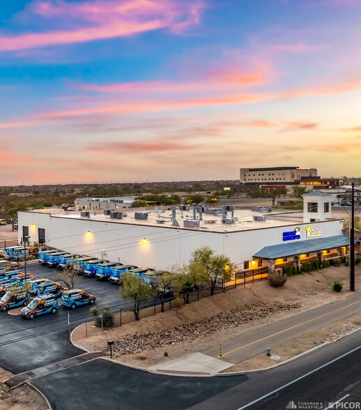 5575 S Houghton Rd, Tucson, AZ à vendre - Photo du bâtiment - Image 2 de 6