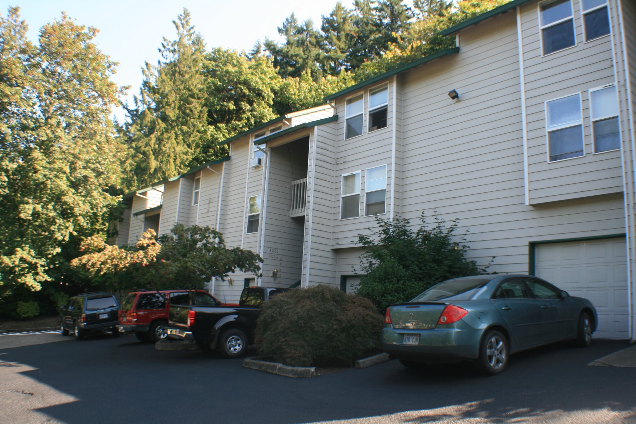 4004-4050 SW Beaverton Hillsdale Hwy, Portland, OR for sale Primary Photo- Image 1 of 16