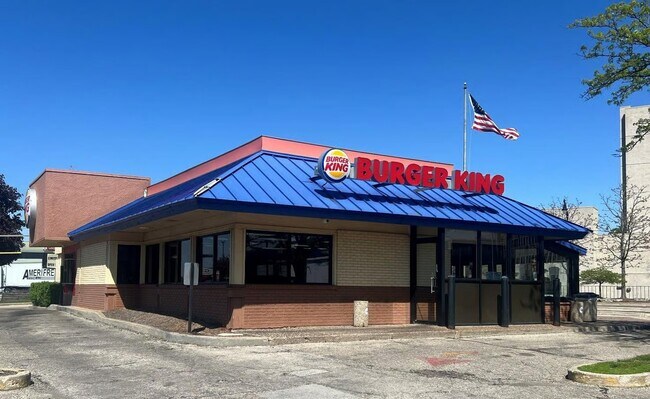 More details for 515 4th St N, La Crosse, WI - Retail for Sale