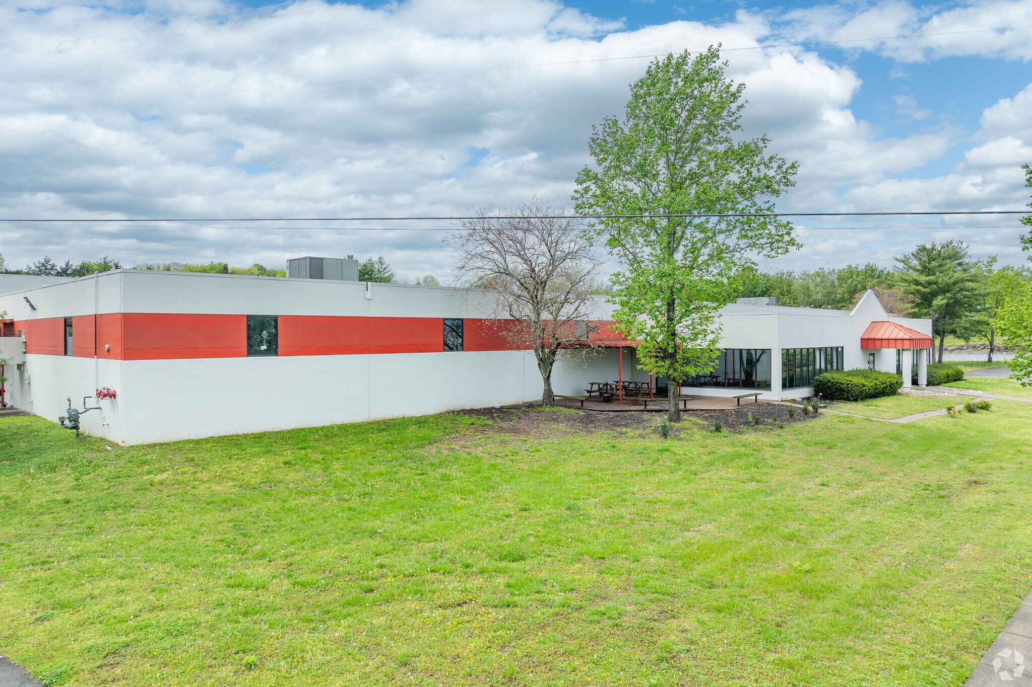 191 Charter Pl, La Vergne, TN for lease Primary Photo- Image 1 of 6