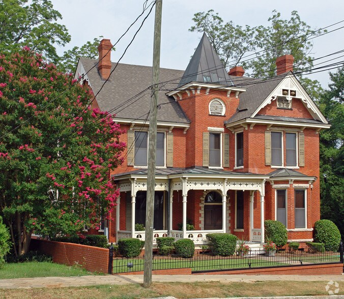 631 S Hull St, Montgomery, AL for sale - Building Photo - Image 2 of 16