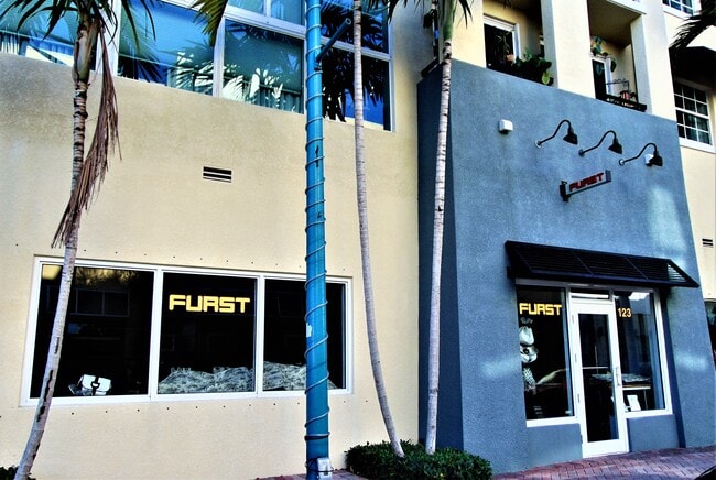 Plus de détails pour 123 NE 2nd Ave, Delray Beach, FL - Multi-résidentiel à vendre