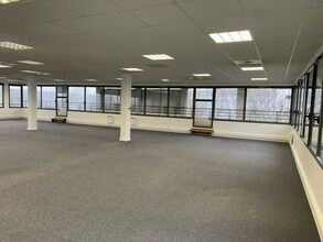 Bureau dans Montévrain à louer Photo intérieure- Image 2 de 4