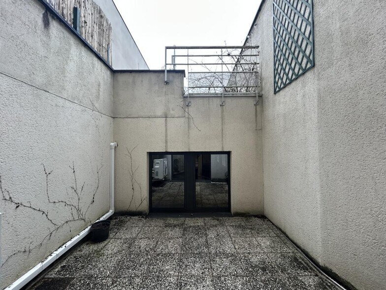 Bureau dans Boulogne-Billancourt à vendre - Photo du bâtiment - Image 2 de 7