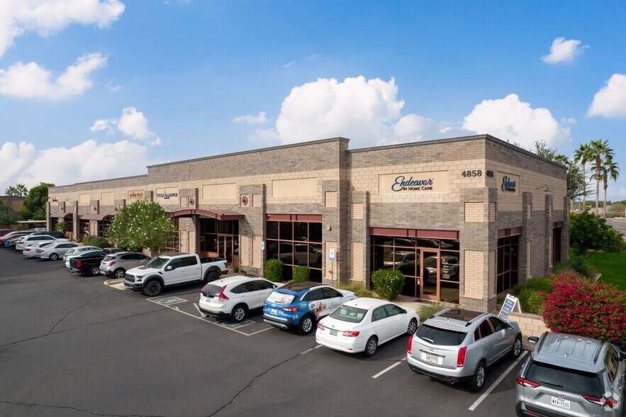 4858 E Baseline Rd, Mesa, AZ à louer - Photo du bâtiment - Image 3 de 11