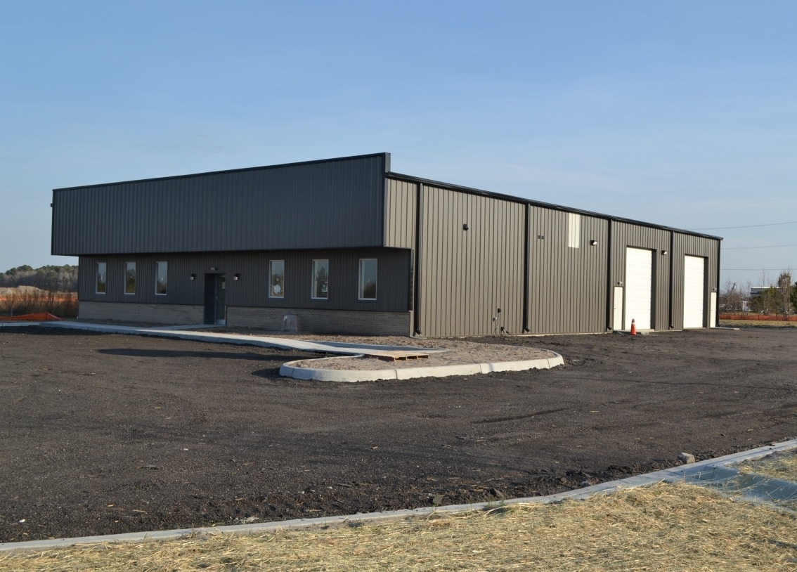 805 Tluchak Ln, Chesapeake, VA for lease Primary Photo- Image 1 of 3