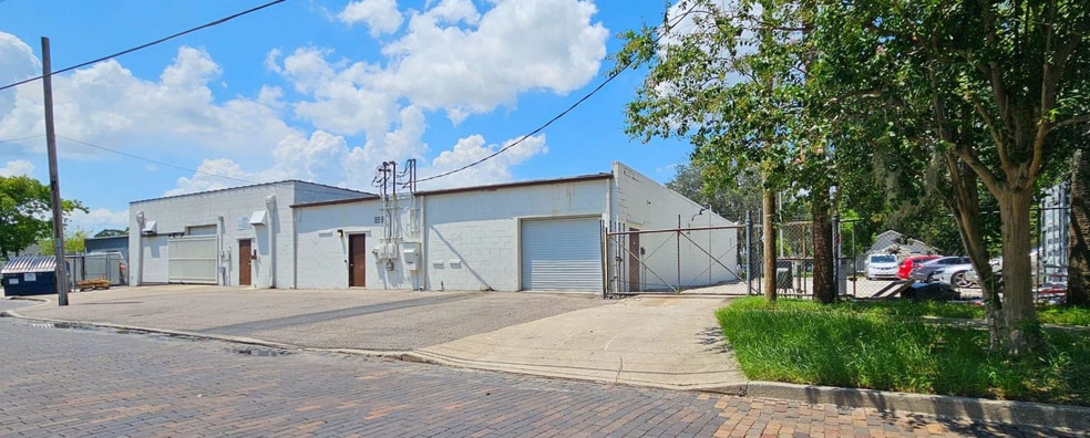 1028 W Washington St, Orlando, FL for lease - Building Photo - Image 2 of 11