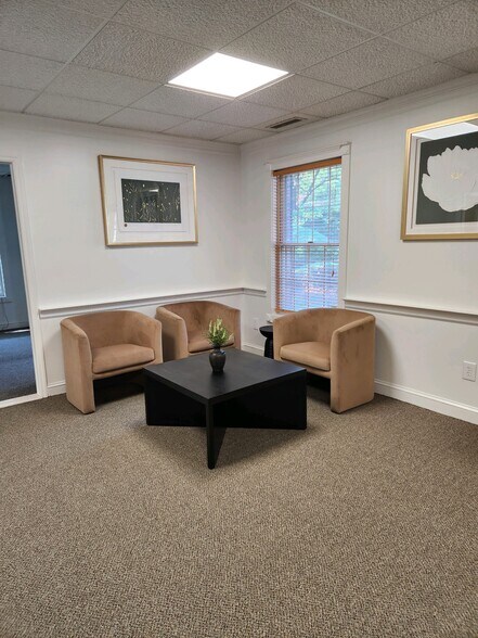 100 Stony Brook Ct, Newburgh, NY à louer - Photo intérieure - Image 3 de 6