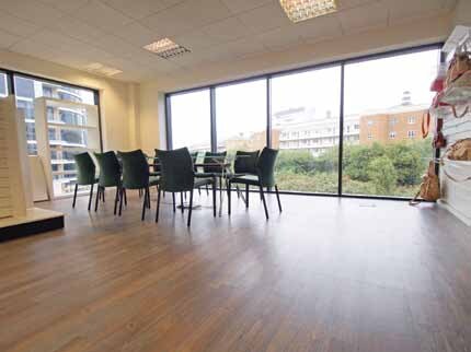 Townmead Rd, London for sale - Interior Photo - Image 2 of 29