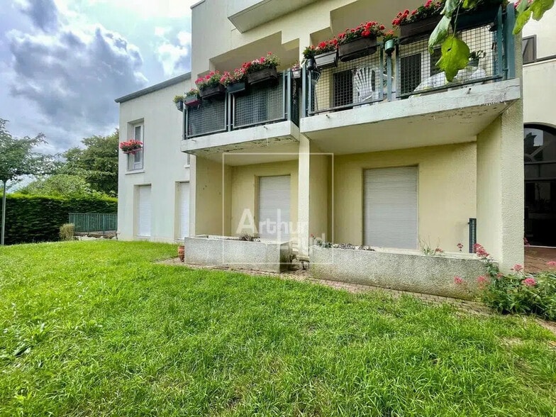 Office in Melun for sale - Building Photo - Image 1 of 5