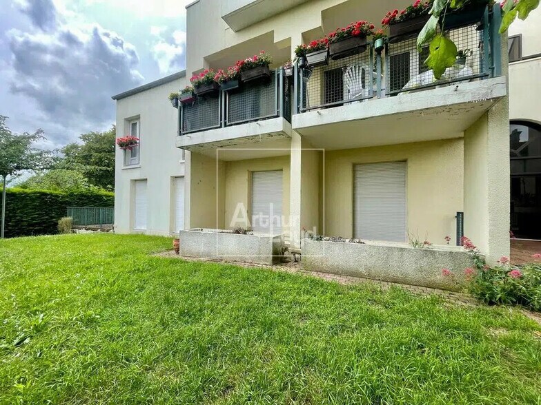 Bureau dans Melun à vendre - Photo du bâtiment - Image 1 de 5