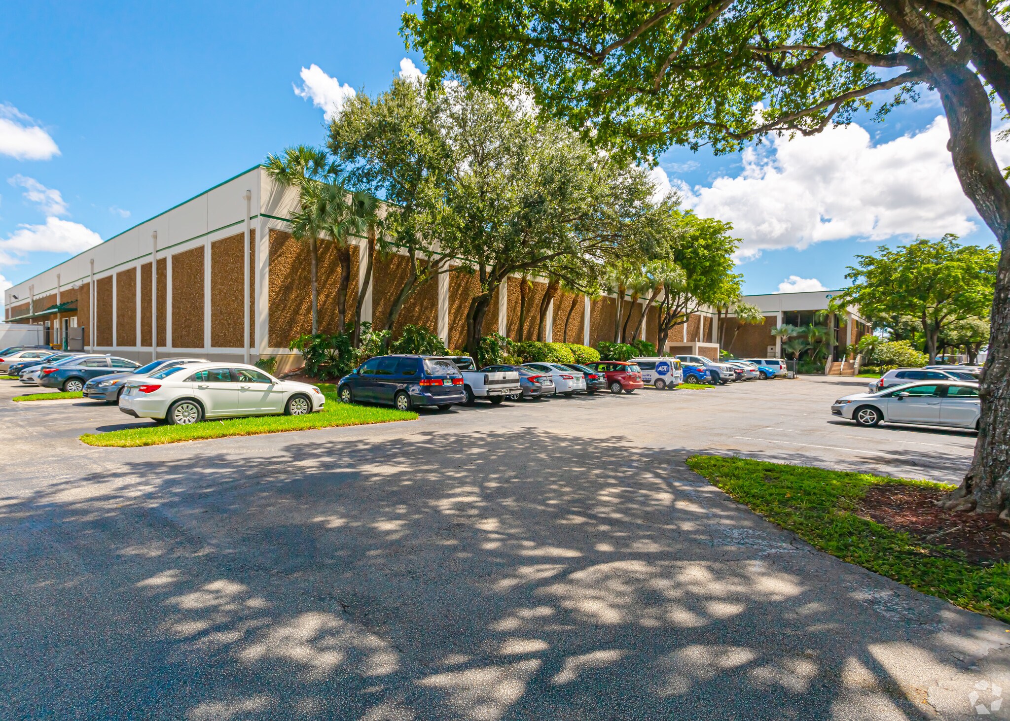 3325 NW 70th Ave, Miami, FL for lease Building Photo- Image 1 of 8