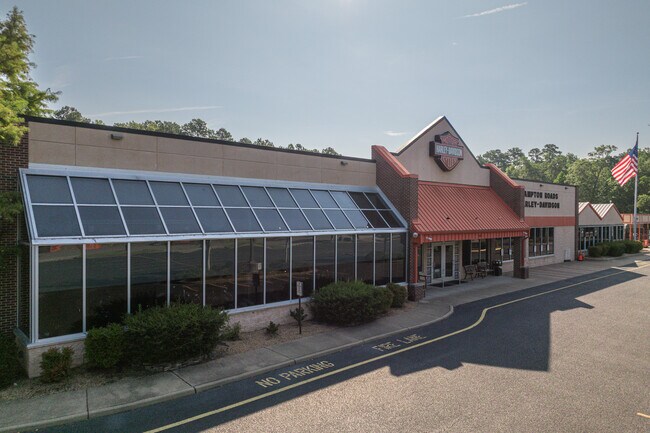 More details for 6450 George Washington Mem Hwy, Yorktown, VA - Retail for Sale