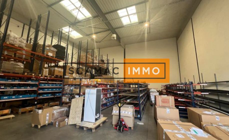 Industrial in Villeneuve La Garenne for lease Building Photo- Image 1 of 8