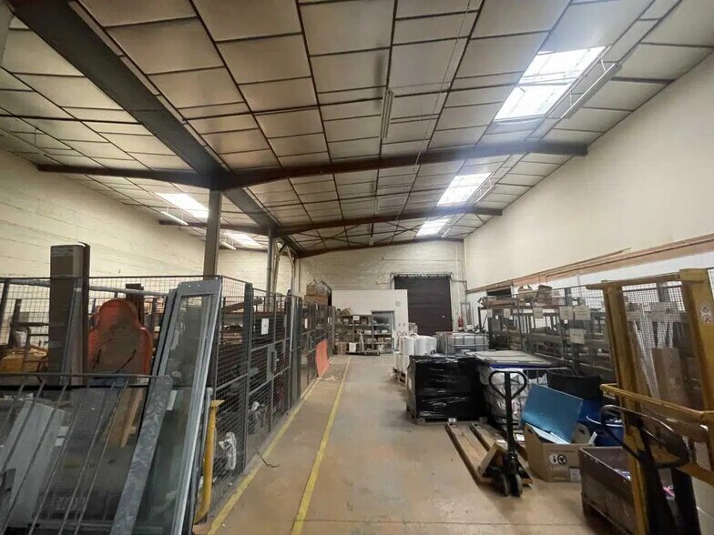 Flex in Toulouse for lease - Interior Photo - Image 3 of 11