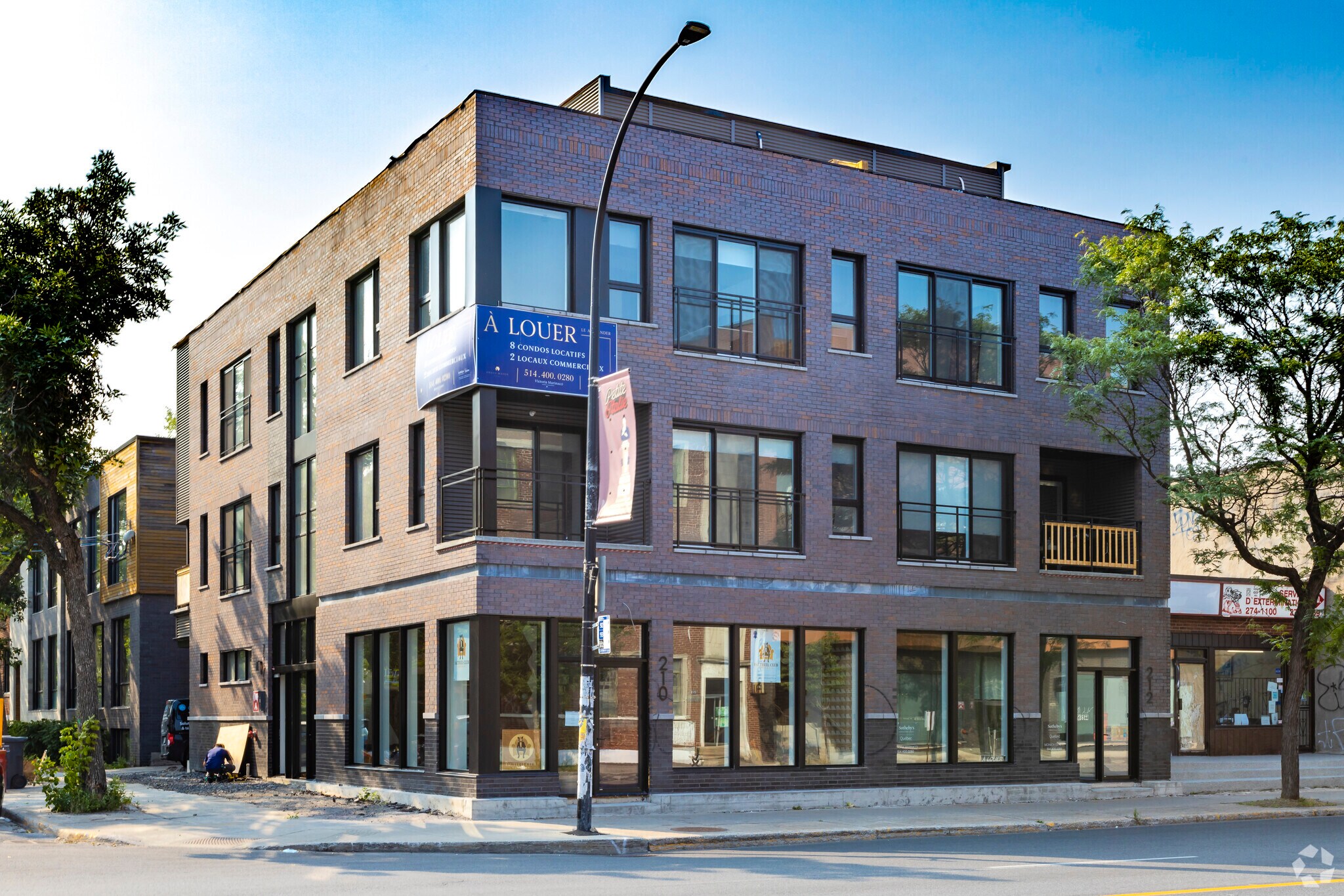 212-214 Rue Jean-Talon O, Montréal, QC à vendre Photo principale- Image 1 de 1