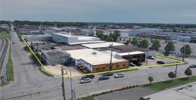 Plus de détails pour 210 Hall St SW, Grand Rapids, MI - Industriel à vendre