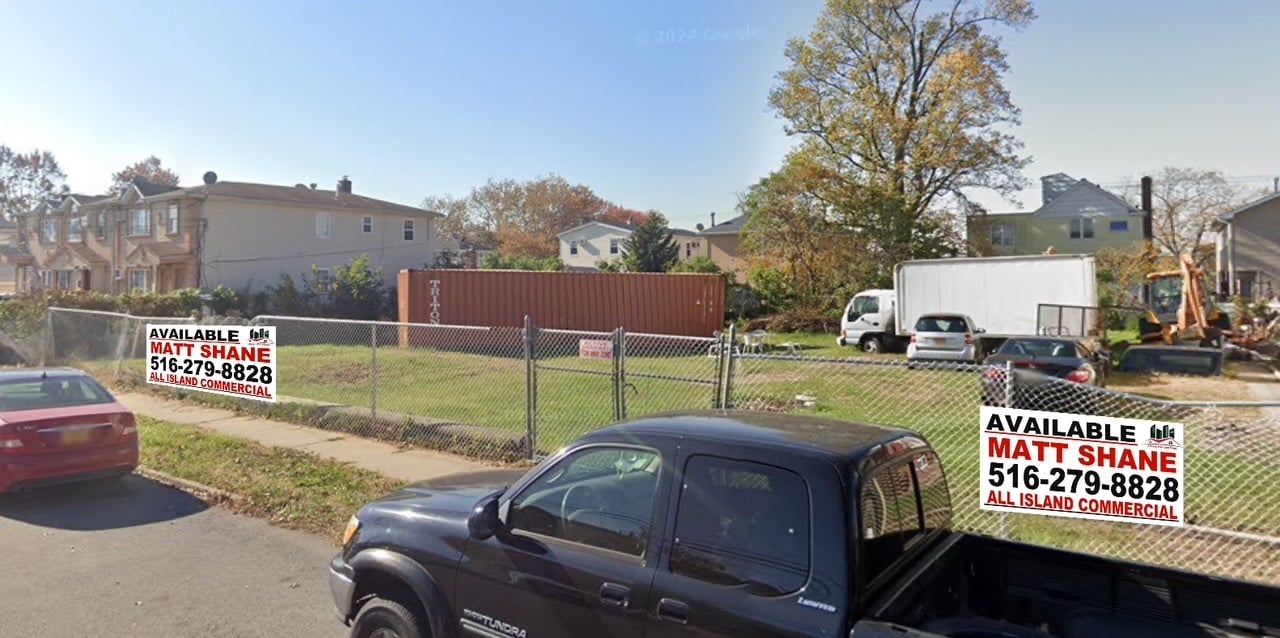 135-38, -40-44 126th St, South Ozone Park, NY à vendre Autre- Image 1 de 8