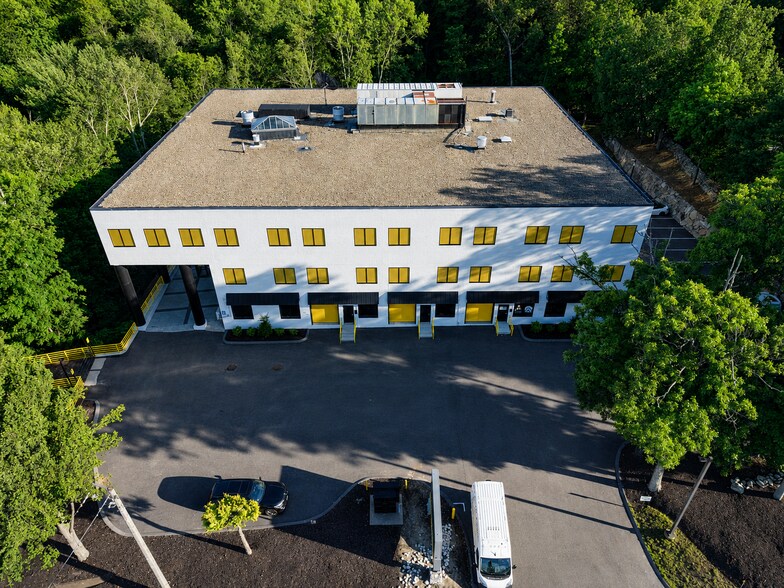 250 Turnpike Rd, Southborough, MA for sale - Building Photo - Image 1 of 23