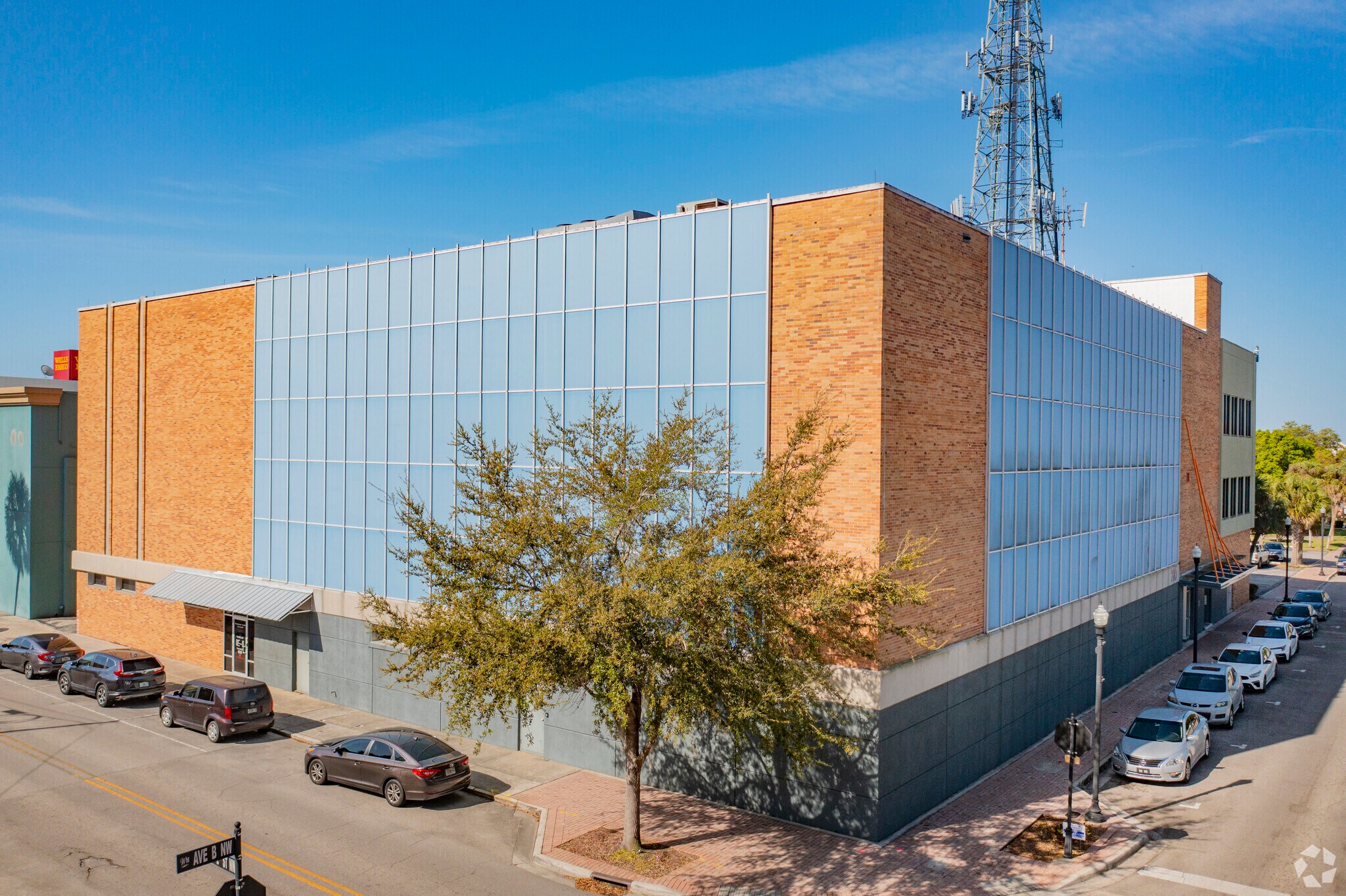 200 Avenue B NW, Winter Haven, FL for lease Building Photo- Image 1 of 11