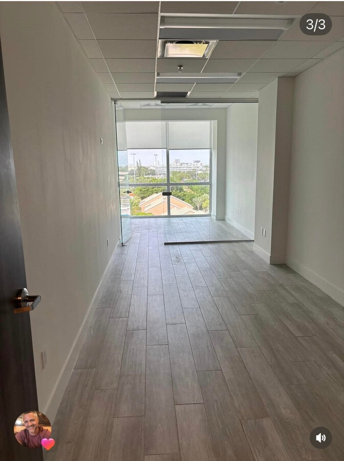400 W Hallandale Beach Blvd, Hallandale Beach, FL 33009 - Unité 202 -  - Photo intérieure - Image 1 of 5