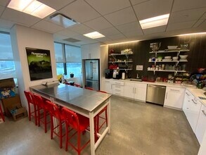 180 Maiden Ln, New York, NY for lease Interior Photo- Image 2 of 7