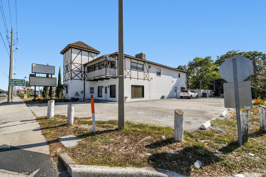 3601 E Busch Blvd, Tampa, FL à vendre - Photo du bâtiment - Image 2 de 28