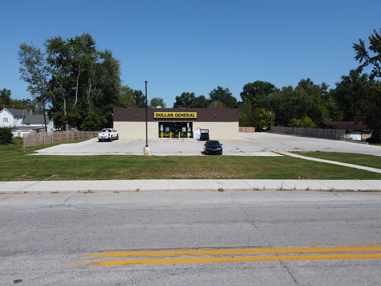 312 E Jackson St, Shelburn, IN for sale - Building Photo - Image 3 of 4