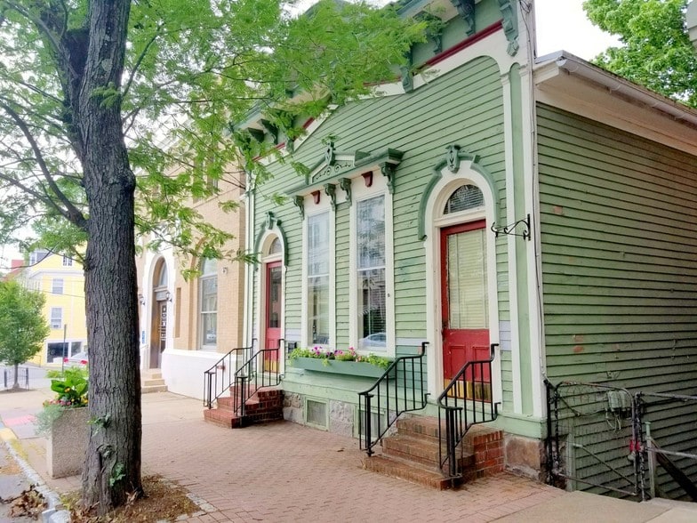 325 Front St, Belvidere, NJ for lease - Building Photo - Image 3 of 17