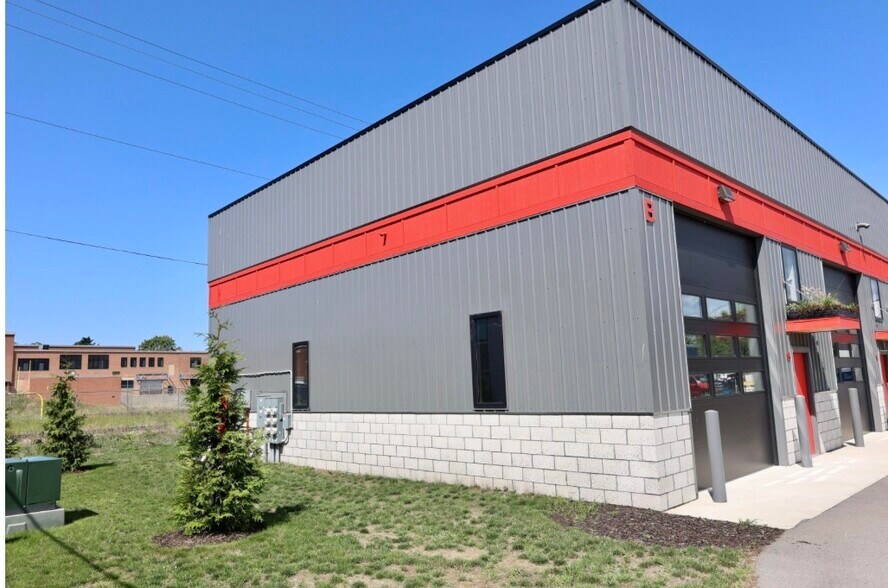 815 Verhoeks St, Grand Haven, MI à vendre - Photo du bâtiment - Image 2 de 22