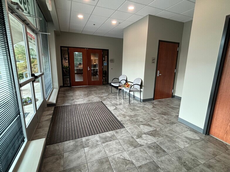 2900 Lebanon Pike, Nashville, TN à louer - Photo intérieure - Image 2 de 12