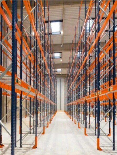 Local d'activités dans Persan à vendre - Photo du bâtiment - Image 2 de 17