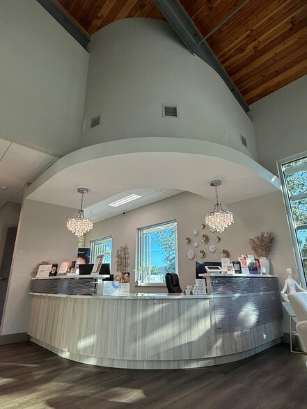 5234 Little Rd, New Port Richey, FL for lease - Interior Photo - Image 3 of 23