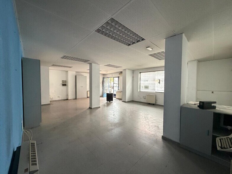 Immeuble residentiel dans Coslada, Madrid à vendre - Photo du bâtiment - Image 3 de 3