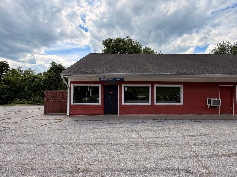 15 River Rd, Willington, CT à louer - Photo du bâtiment - Image 2 de 18